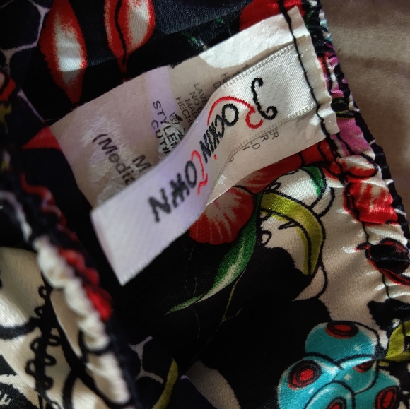 Rocking Crown Printed One Sleeve Ruffle Mini - Picture 4 of 8